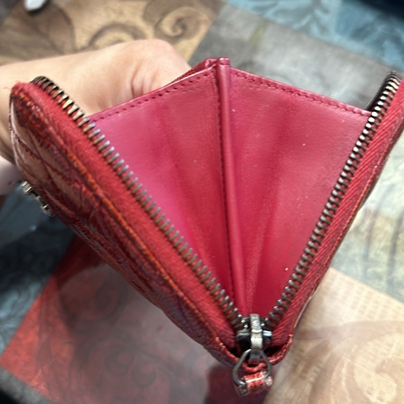 Chanel Shiny Matelasse Quilted Caviar Red Zip long Wallet - Picture 15 of 17